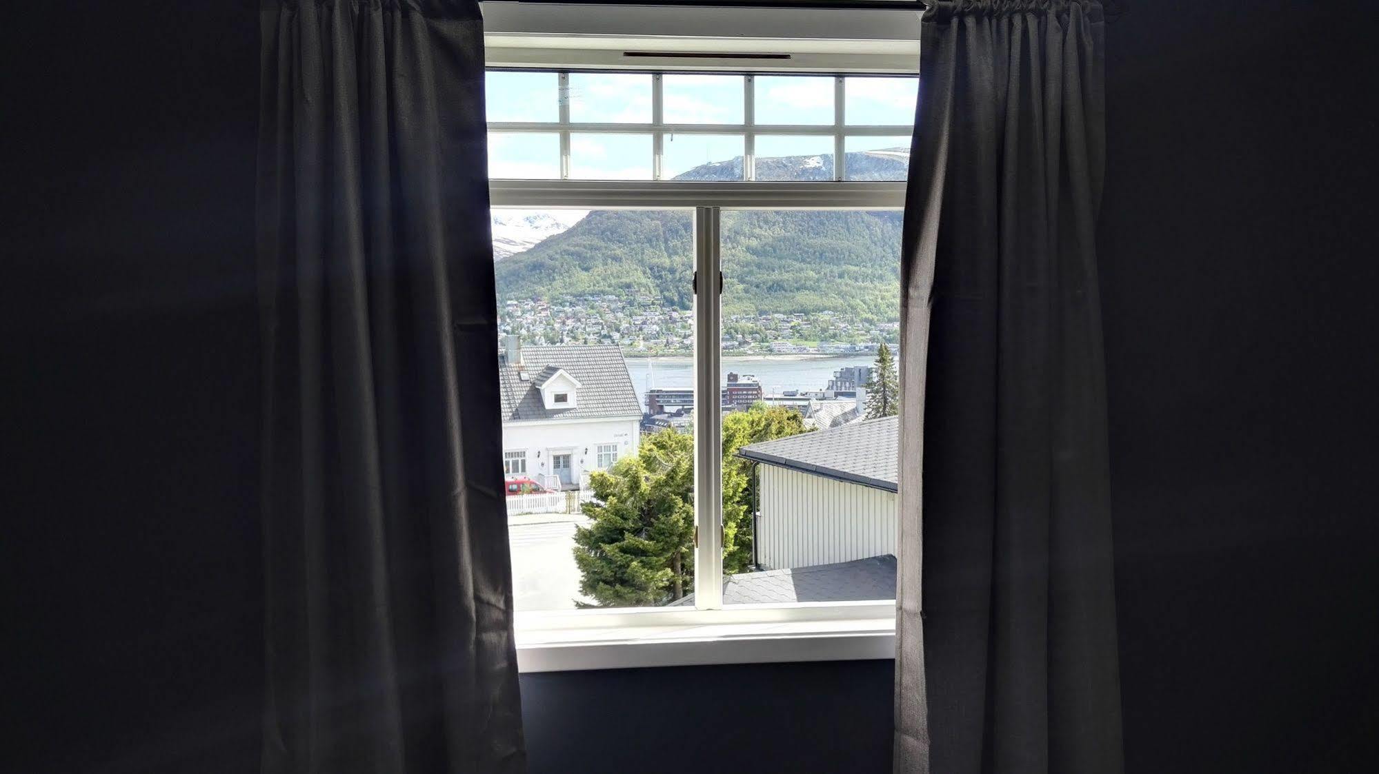 Hotel Bed & Waffles, Tromsø Zewnętrze zdjęcie